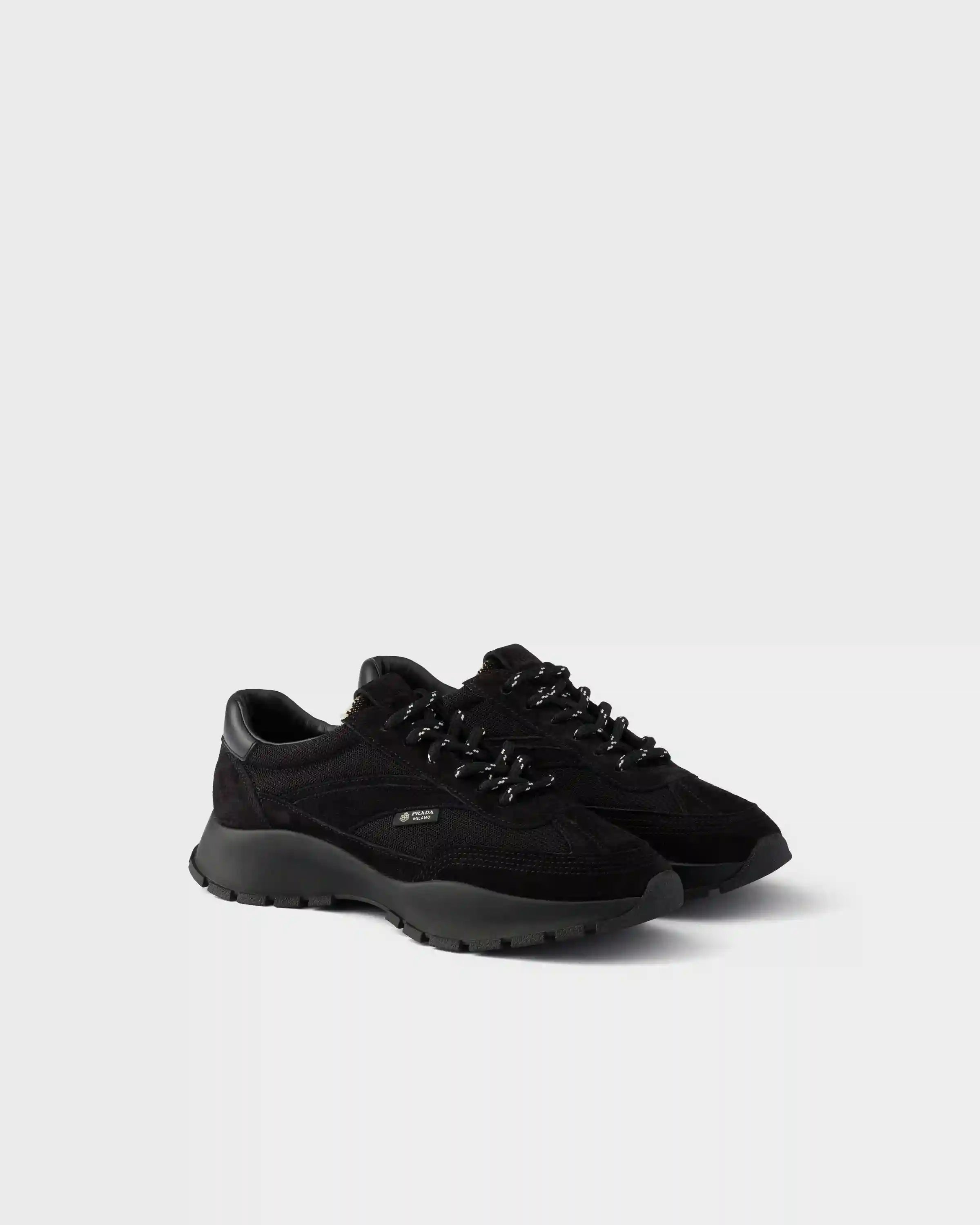 Mesh fabric and suede sneakers
