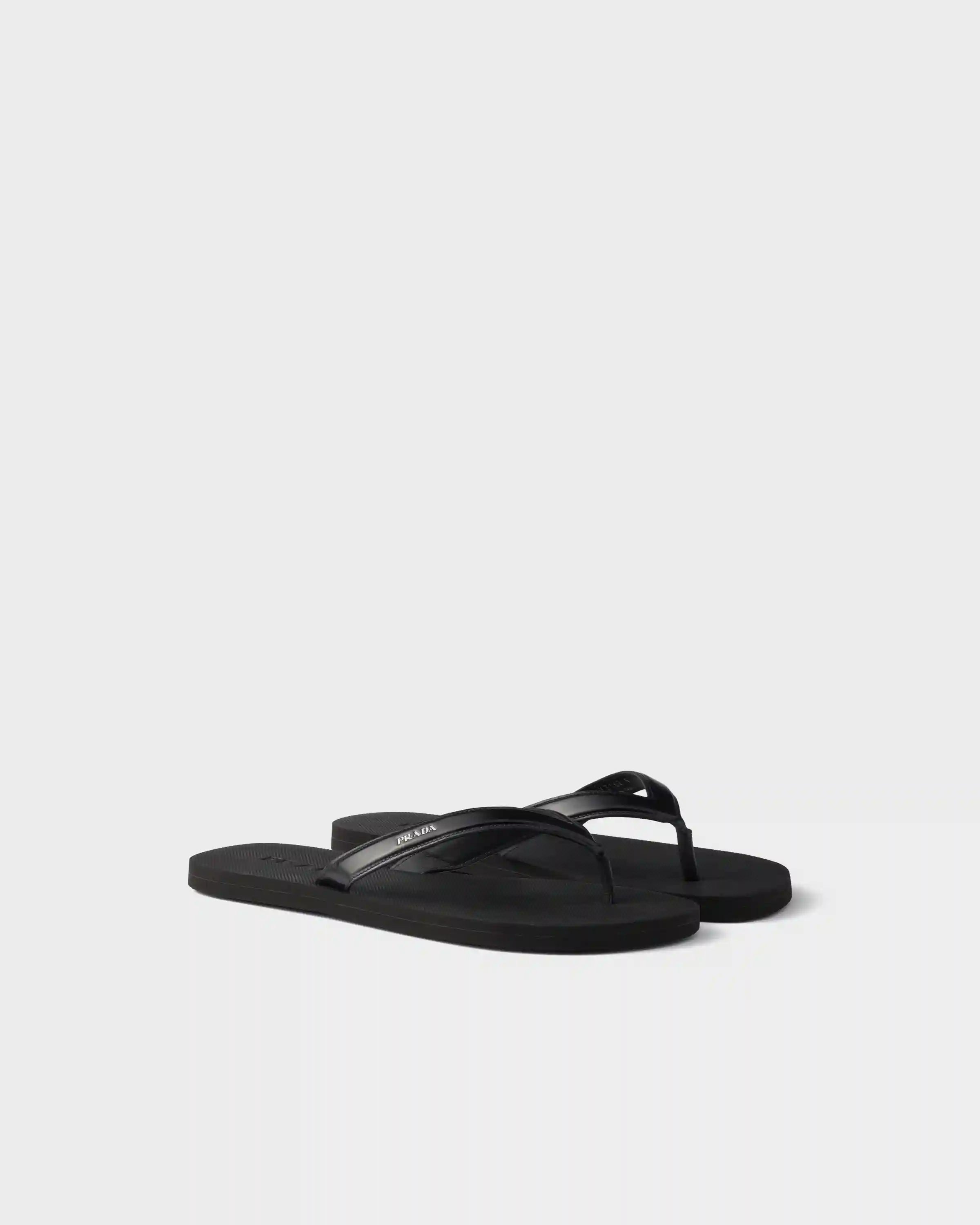 Brushed leather flip-flops