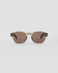 Sunglasses with the iconic metal plaque
