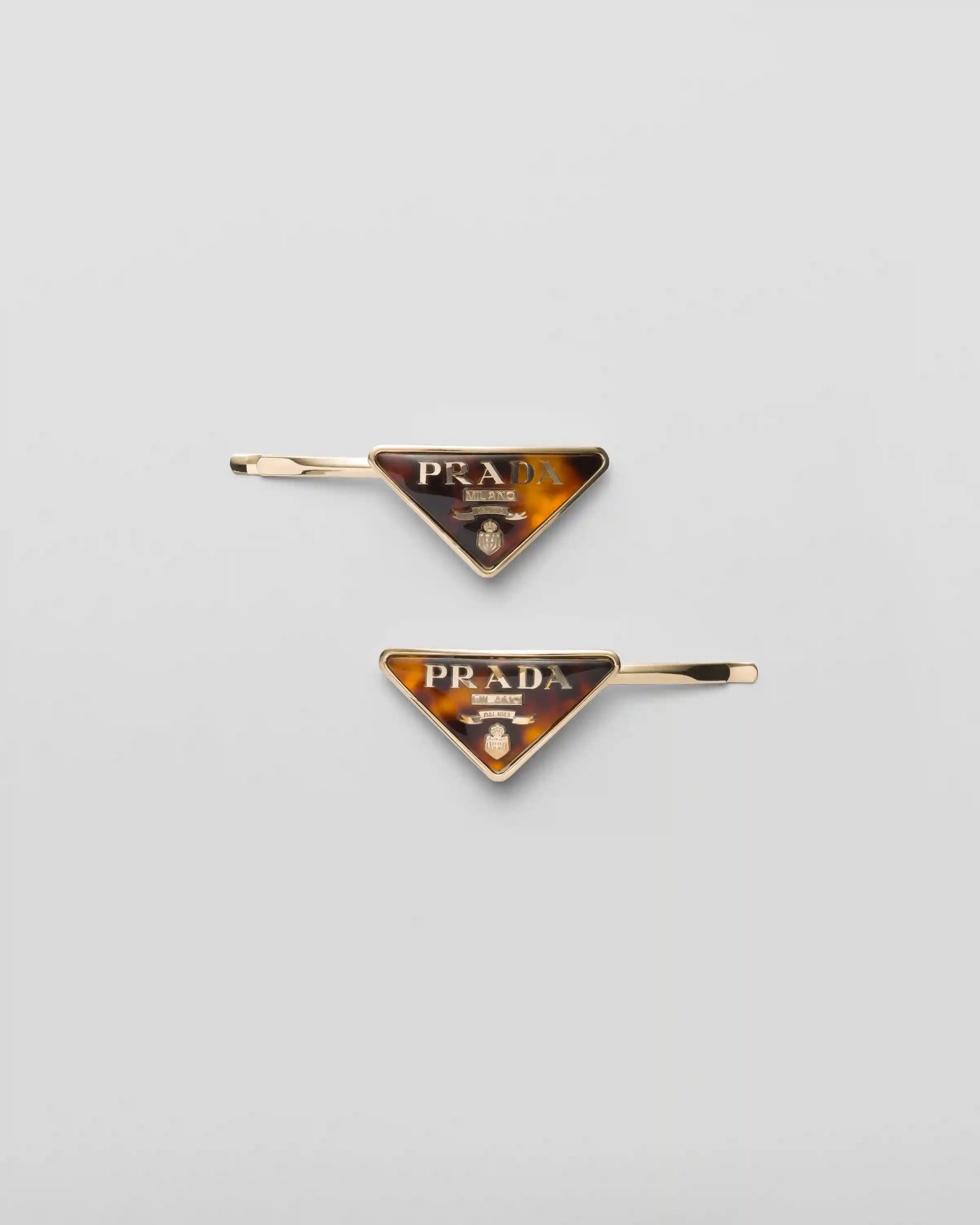 Metal barrettes with tortoiseshell motif
