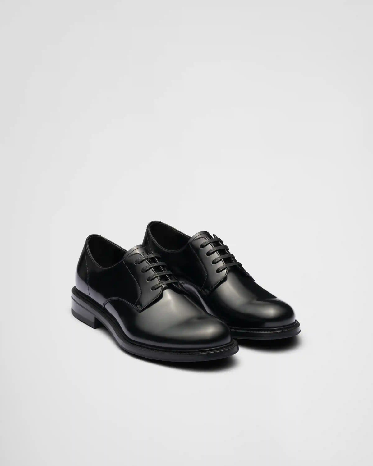 Brushed leather lace-up shoes