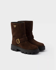 Suede boots